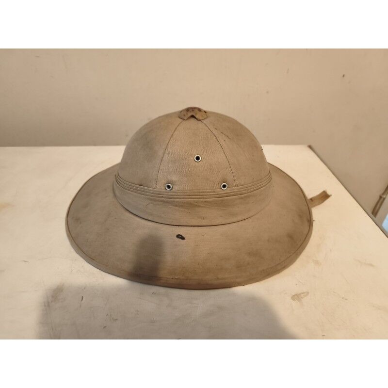 Colonial hat Ha Noi Vietnam TOT