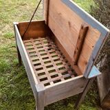 Wooden companion drainer with patina