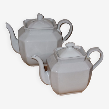 2 teapots - old - vintage