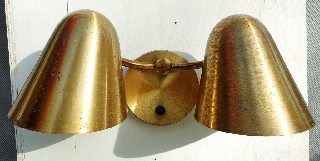 Double wall lamp adjustable brass cocottes