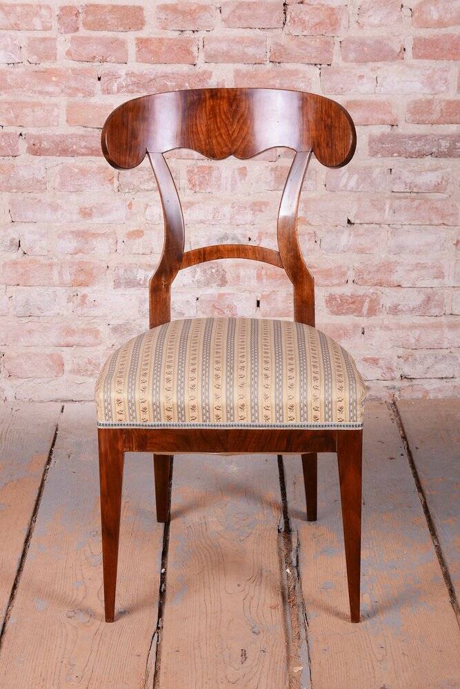 Chaises Biedermeier en noyer, tchèque, années 1830, ensemble de 4