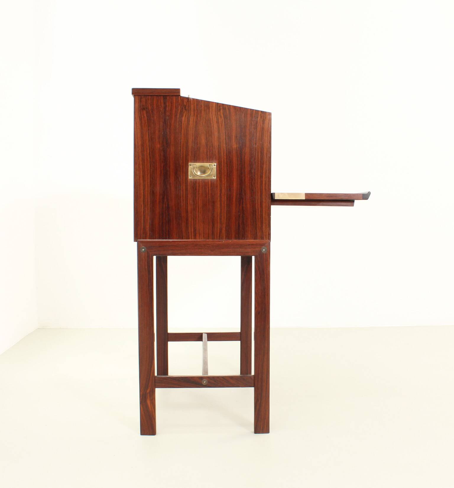 Elegant bar cabinet by Dyrlund, Denmark, 1960s.