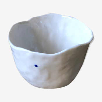Porcelain bowl made with pinch technique