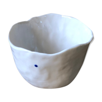 Porcelain bowl made with pinch technique