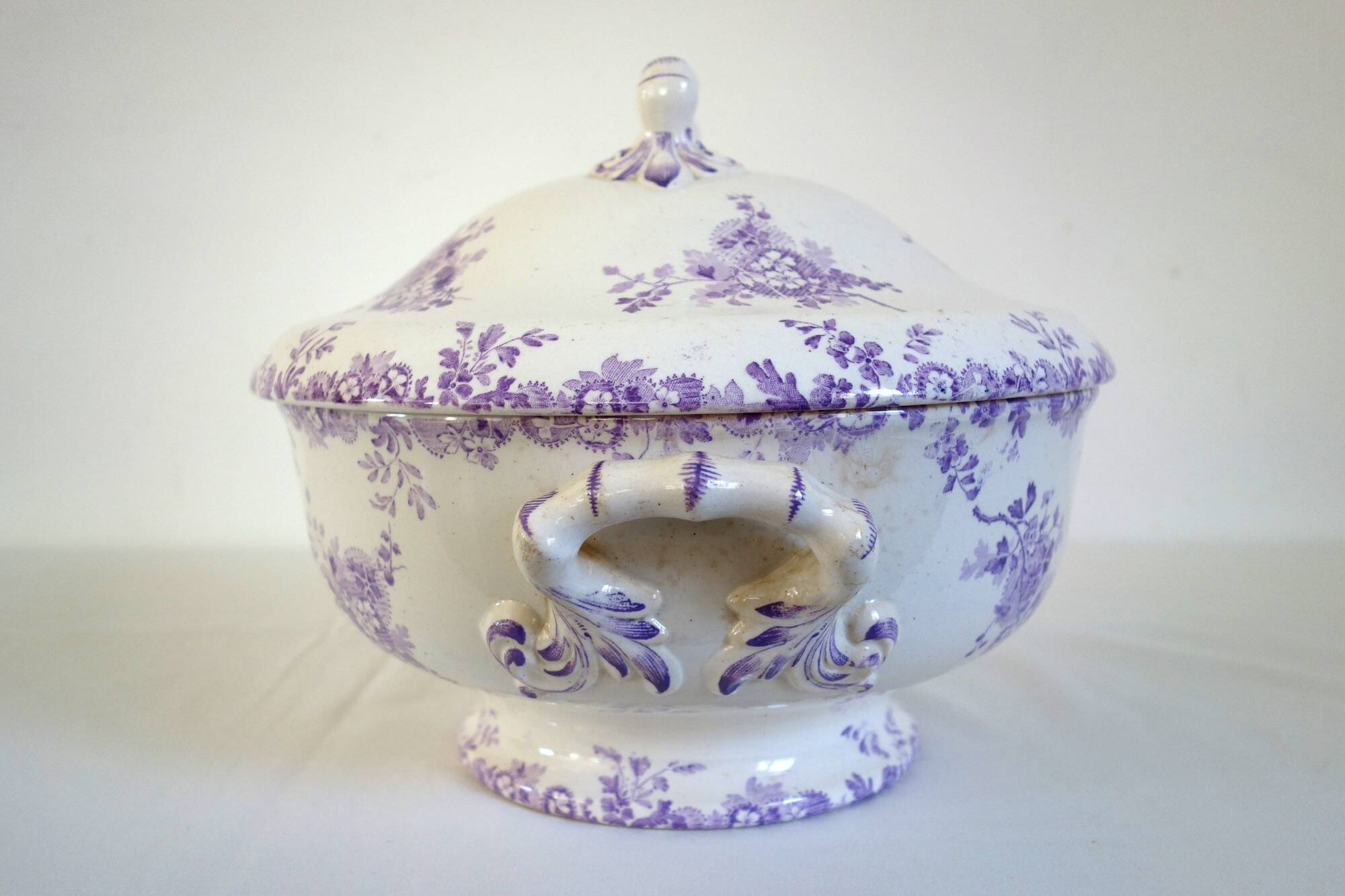 Longwy soup tureen model Hanoi, ironstone, early 20th century.