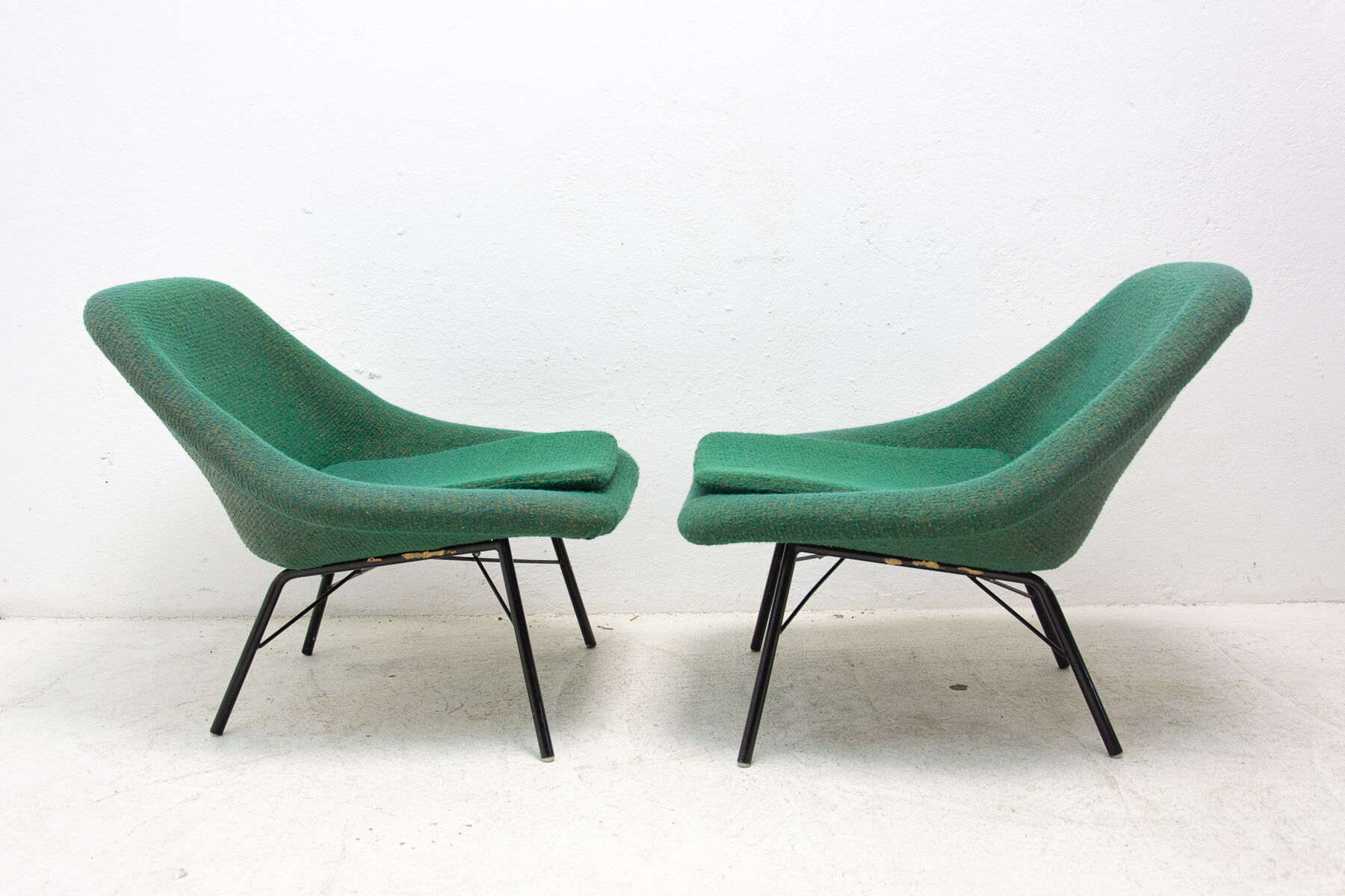 Pair of midcentury lounge chairs by Magda Sépová, produced by TON, 1960´s