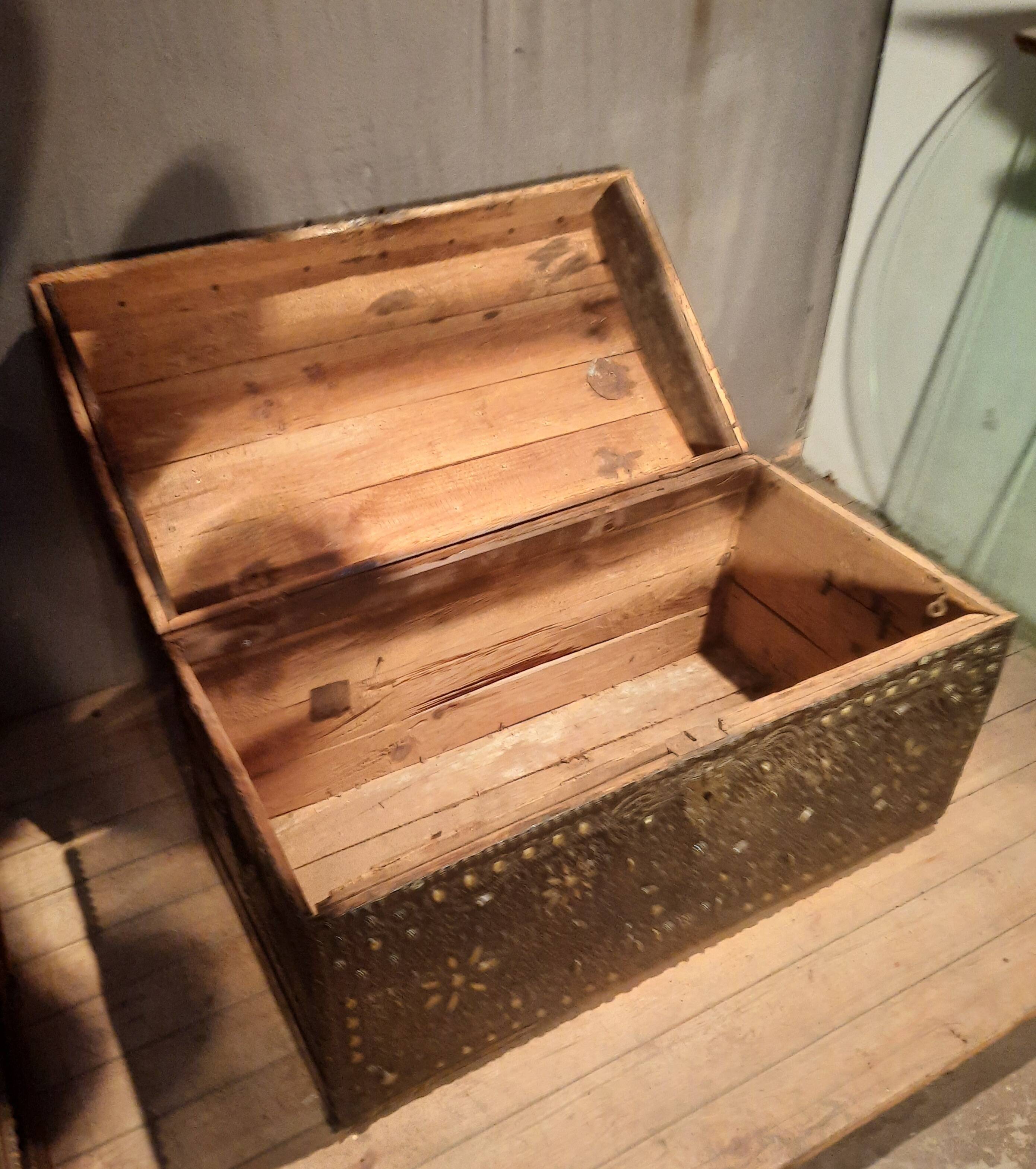 Nailed mallet from the eighteenth century