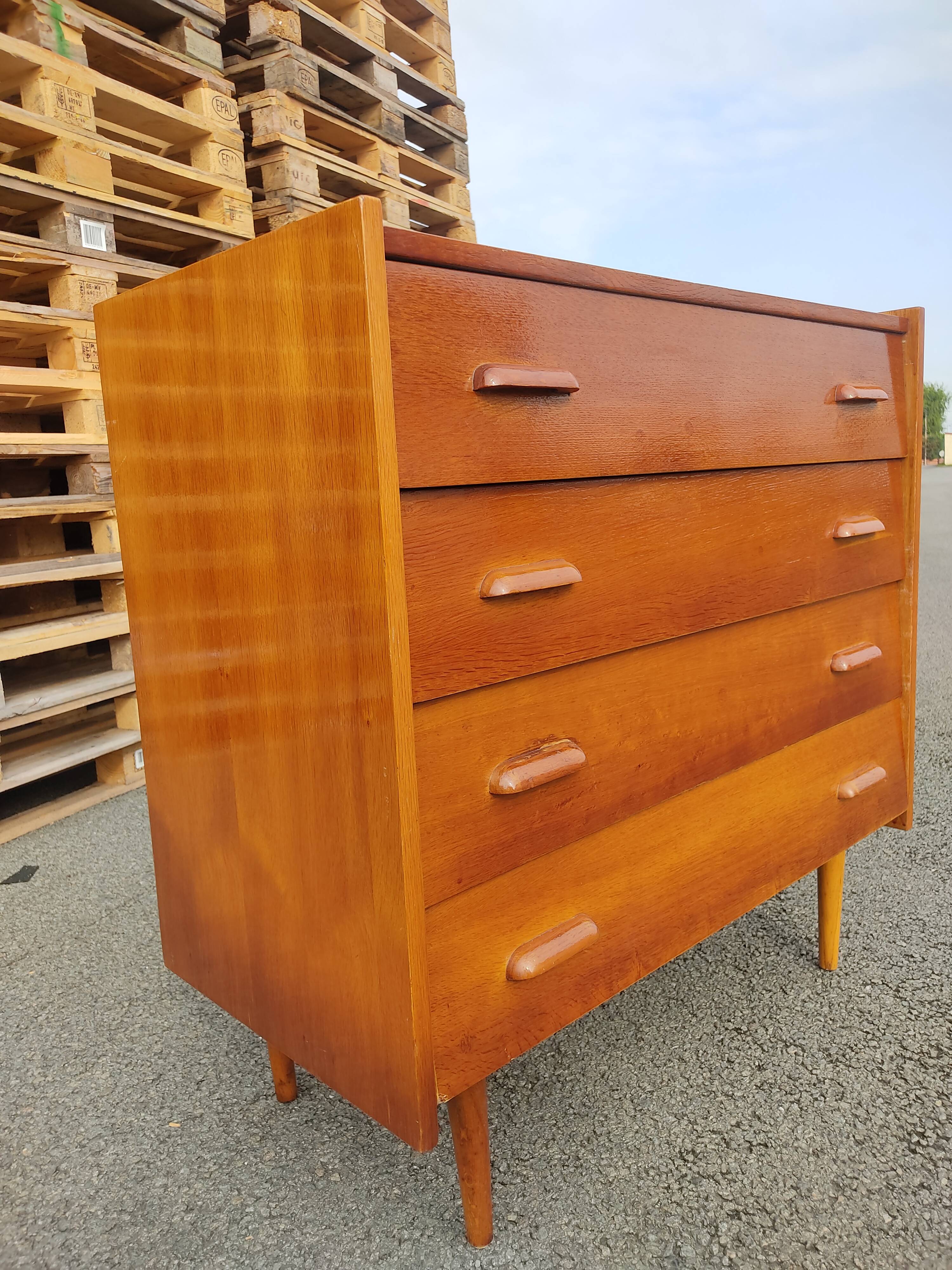 Vintage chest of drawers