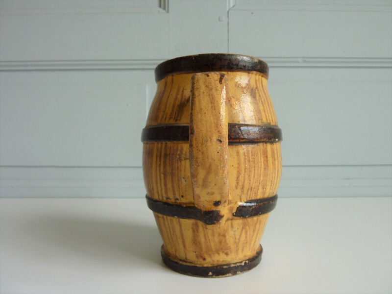 Water pitcher trompe l'oeil barrel