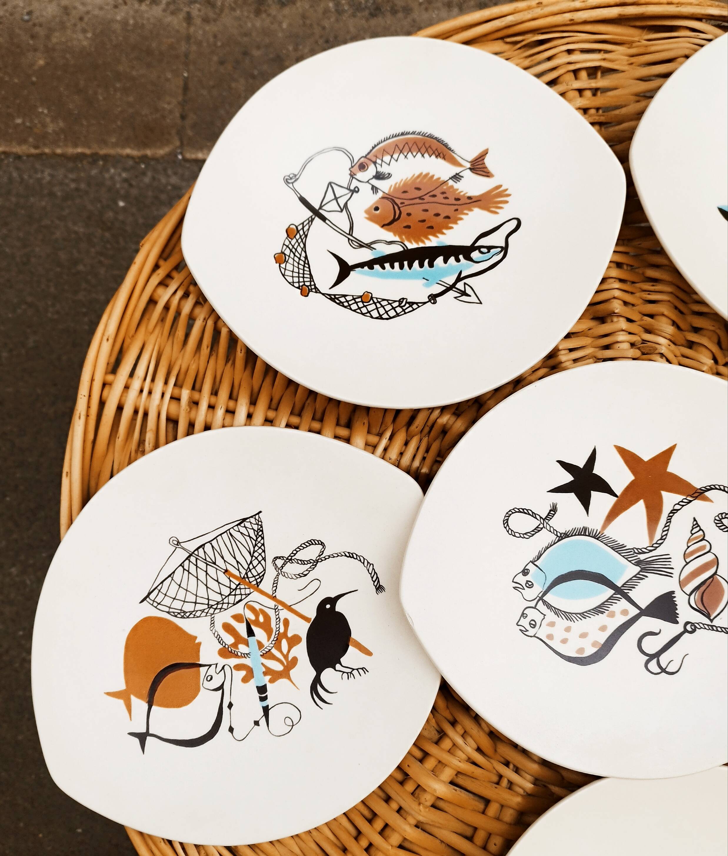 Salins earthenware plates