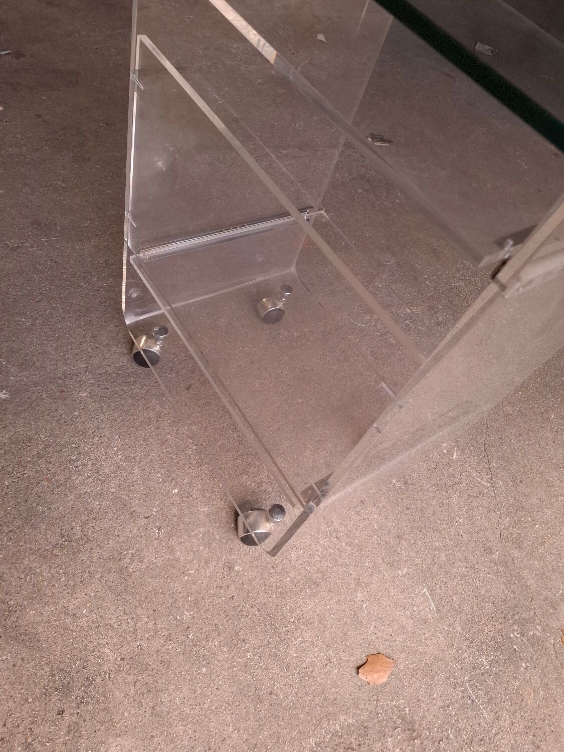 Dessert, side table David Lange for Roche Bobois