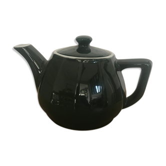 Small individual teapot bistro style