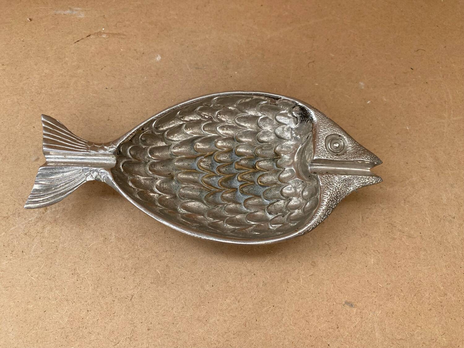 Antique vintage silver metal fish shape ashtray