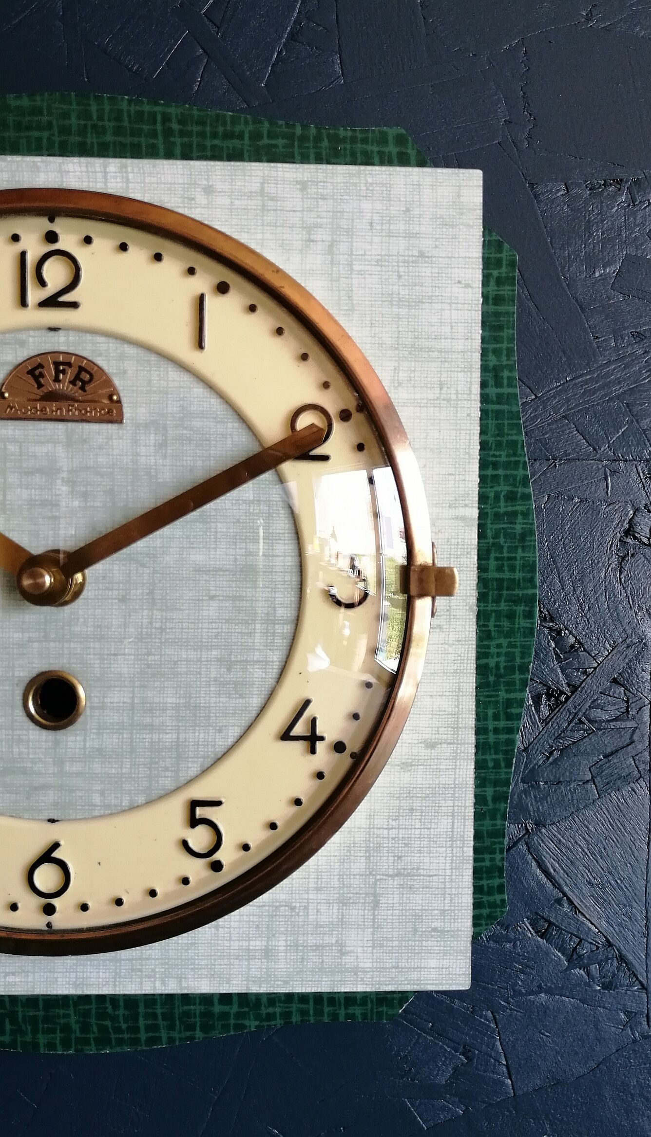 Clock formica vintage silent wall square "FFR golden green"