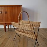 Magazine rack in rattan and black metal 70s design