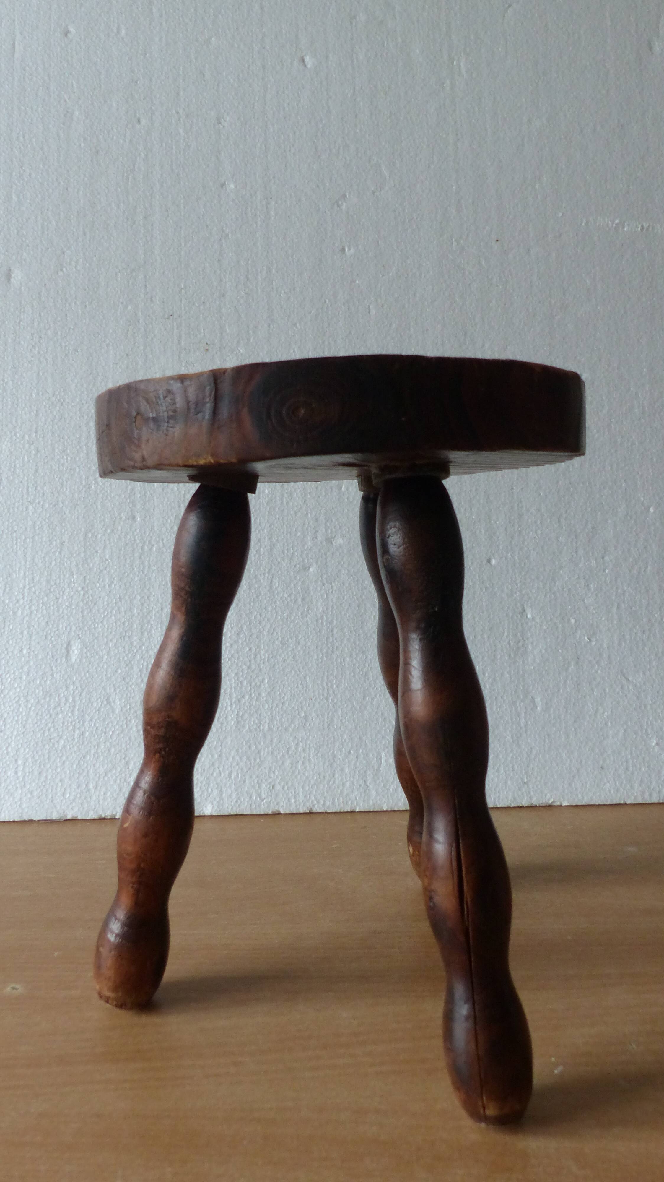 Tripod stool