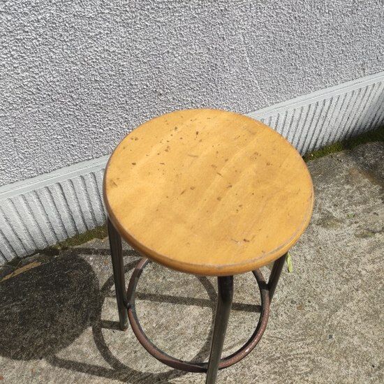 Workshop stool