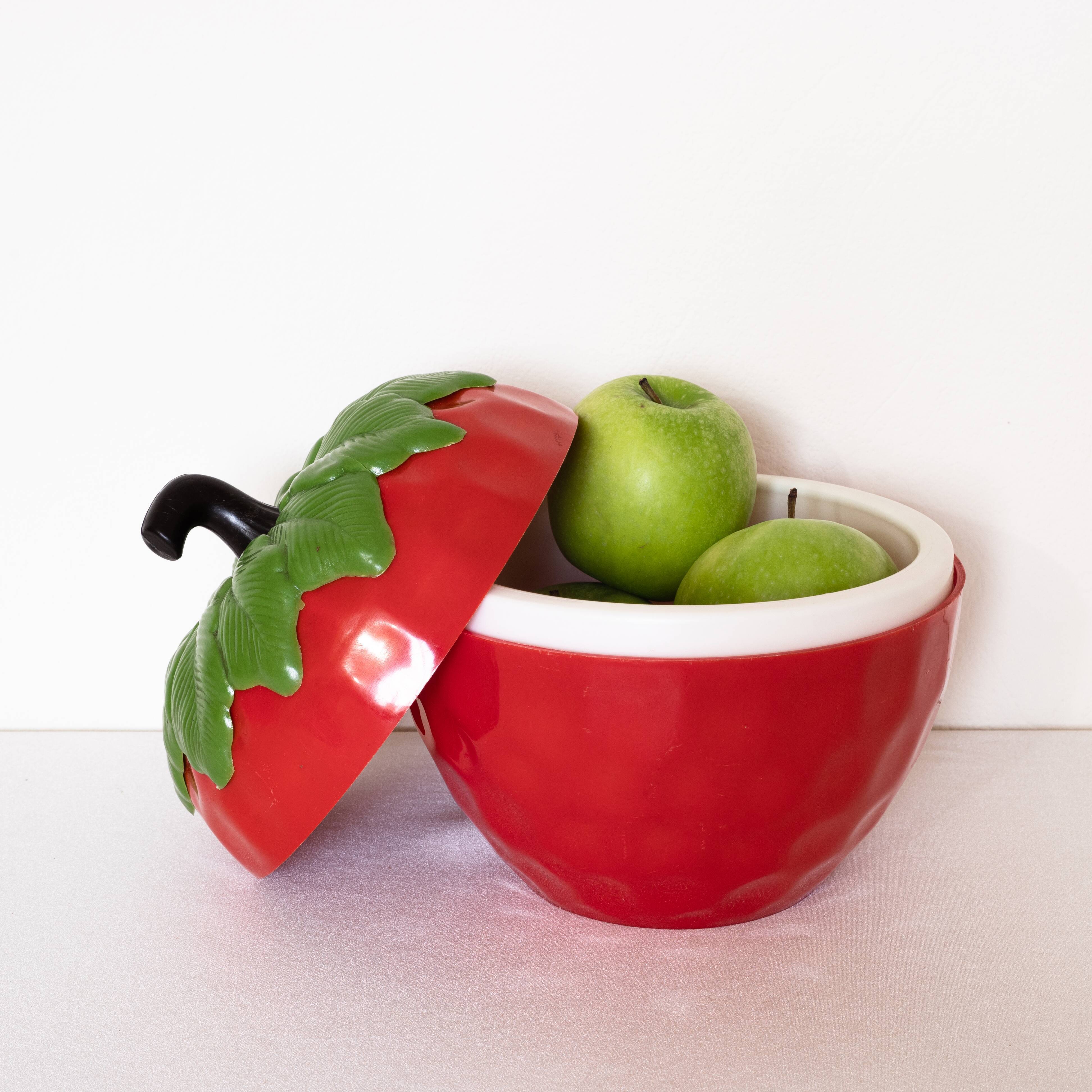 Strawberry red ice bucket