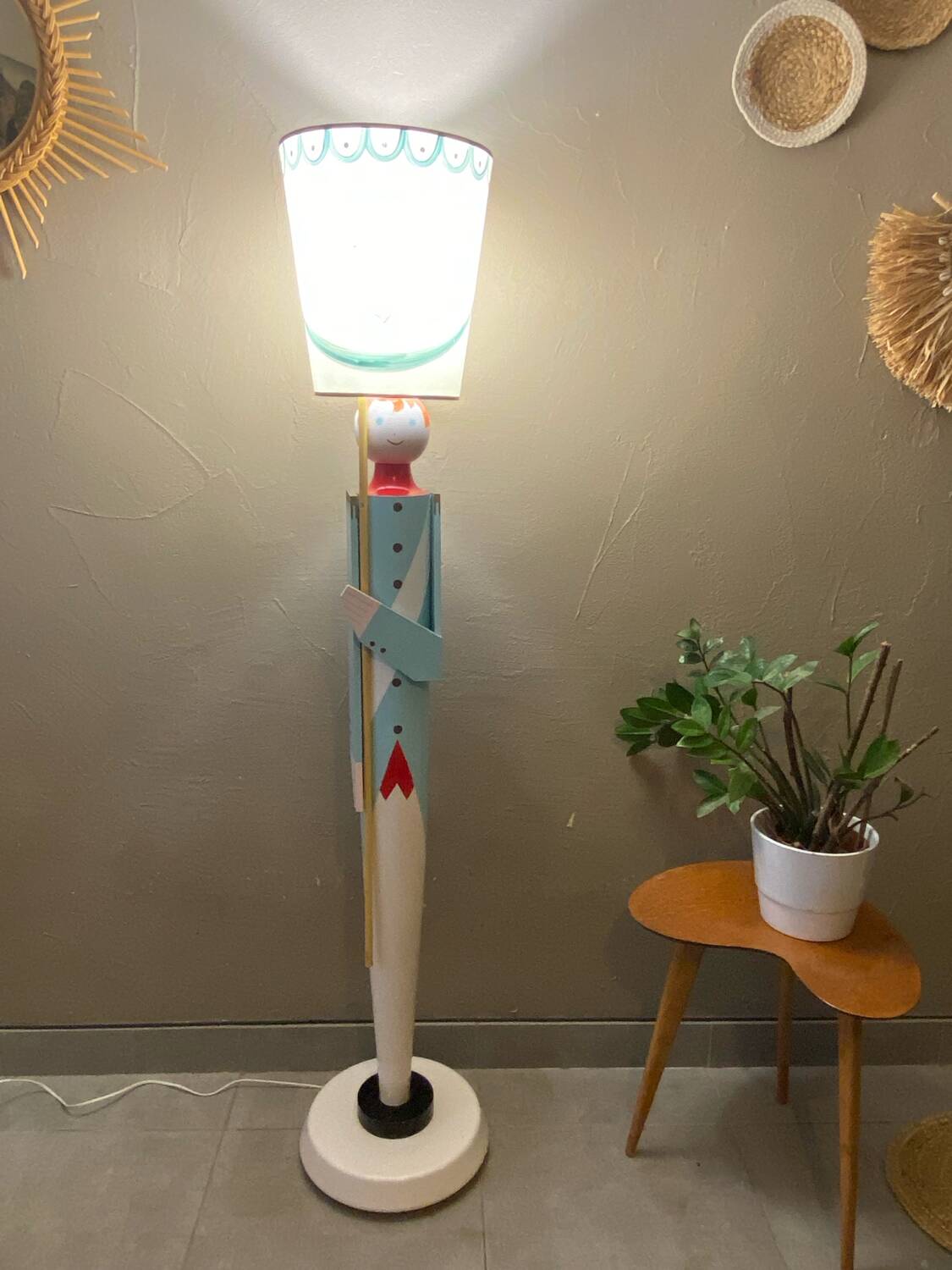 Vintage soldier floor lamp Suzanne bonnichon