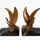 Pair of golden bird bookends on veined marble – Mid-Century vintage