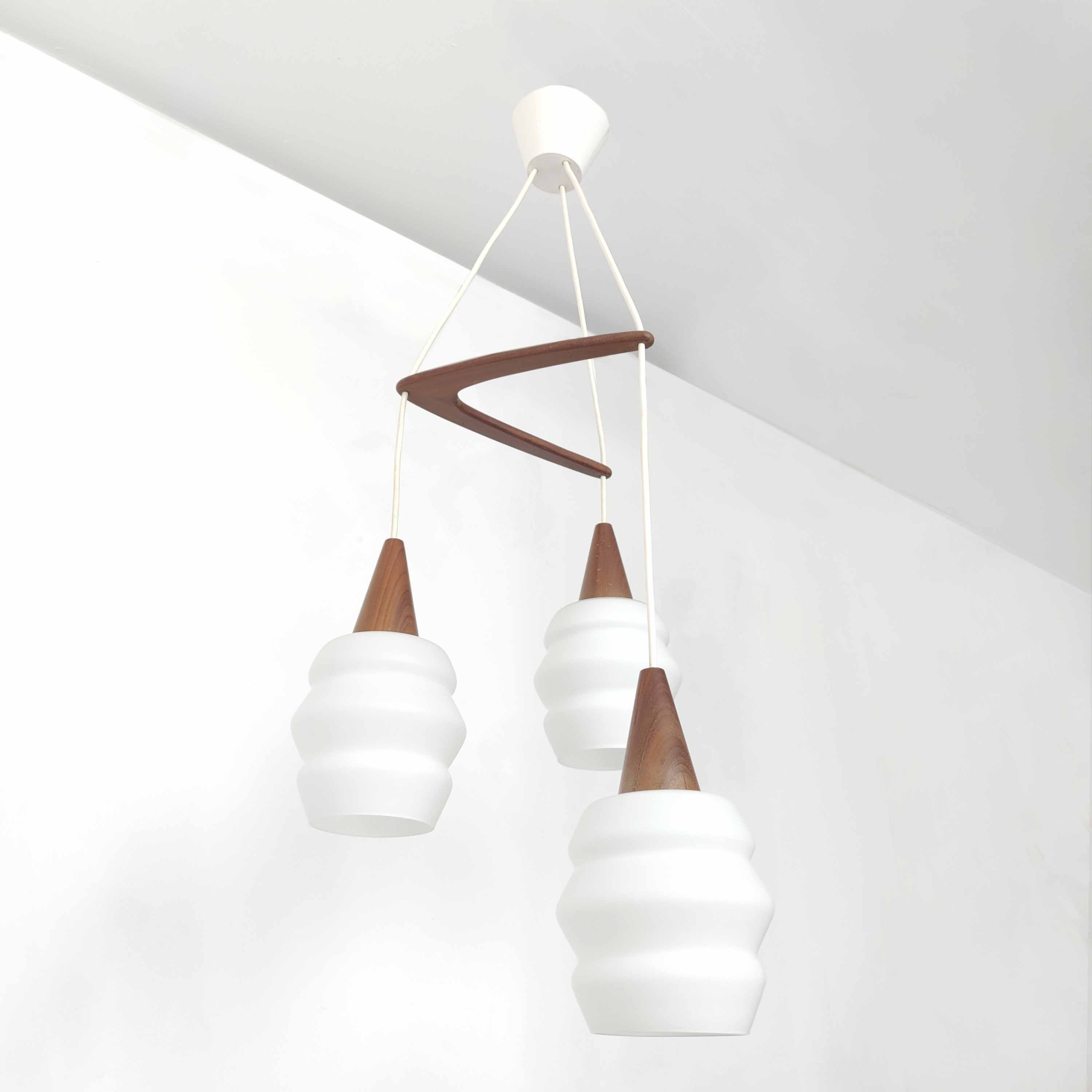 Suspension boomerang design Louis Kalff