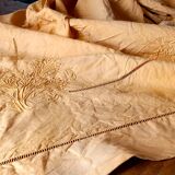 Saffron mestizo cloth