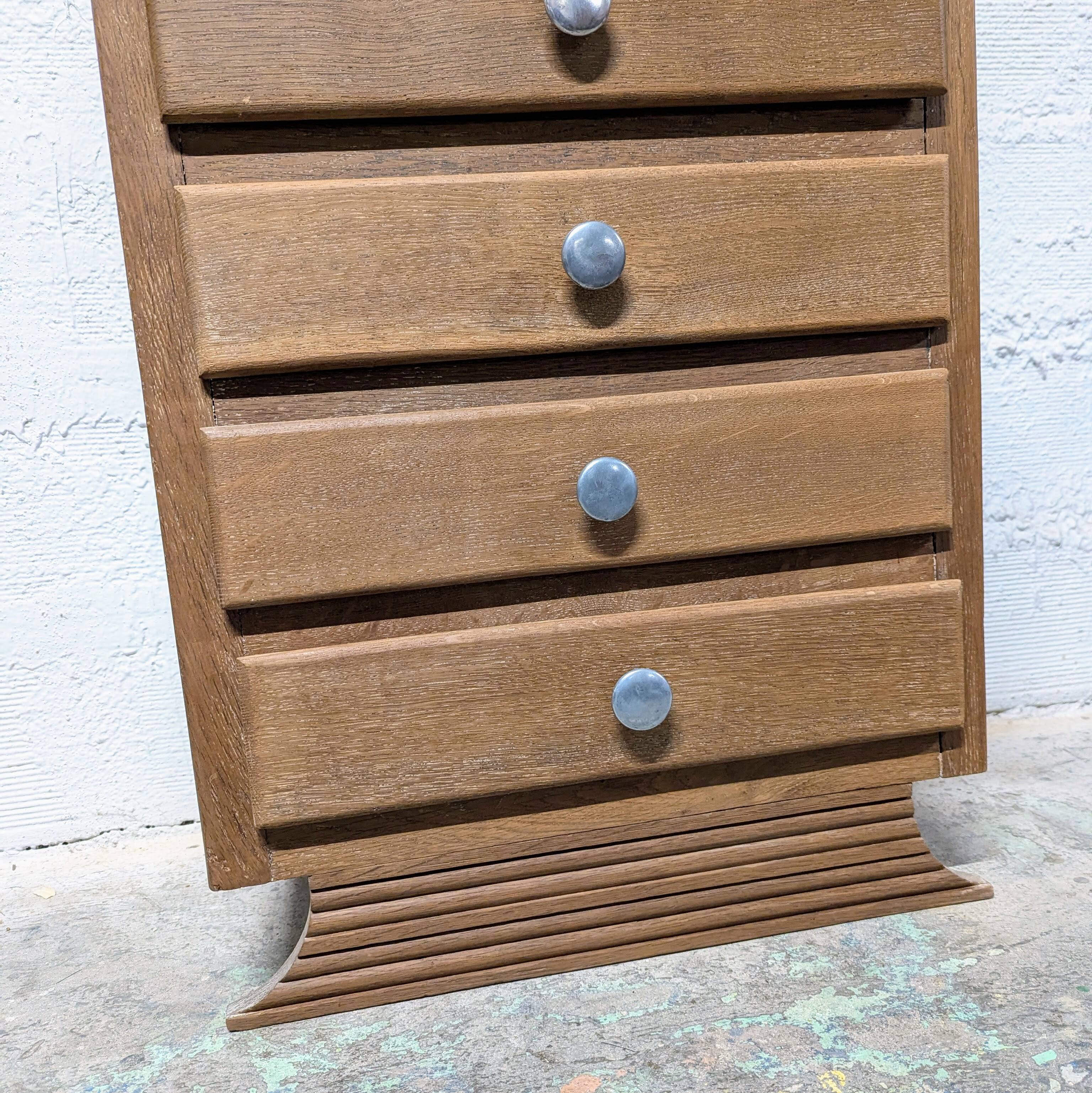 Small chest of drawers with 4 drawers