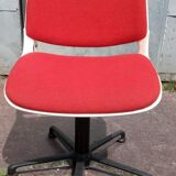 Pollock-minded office chair