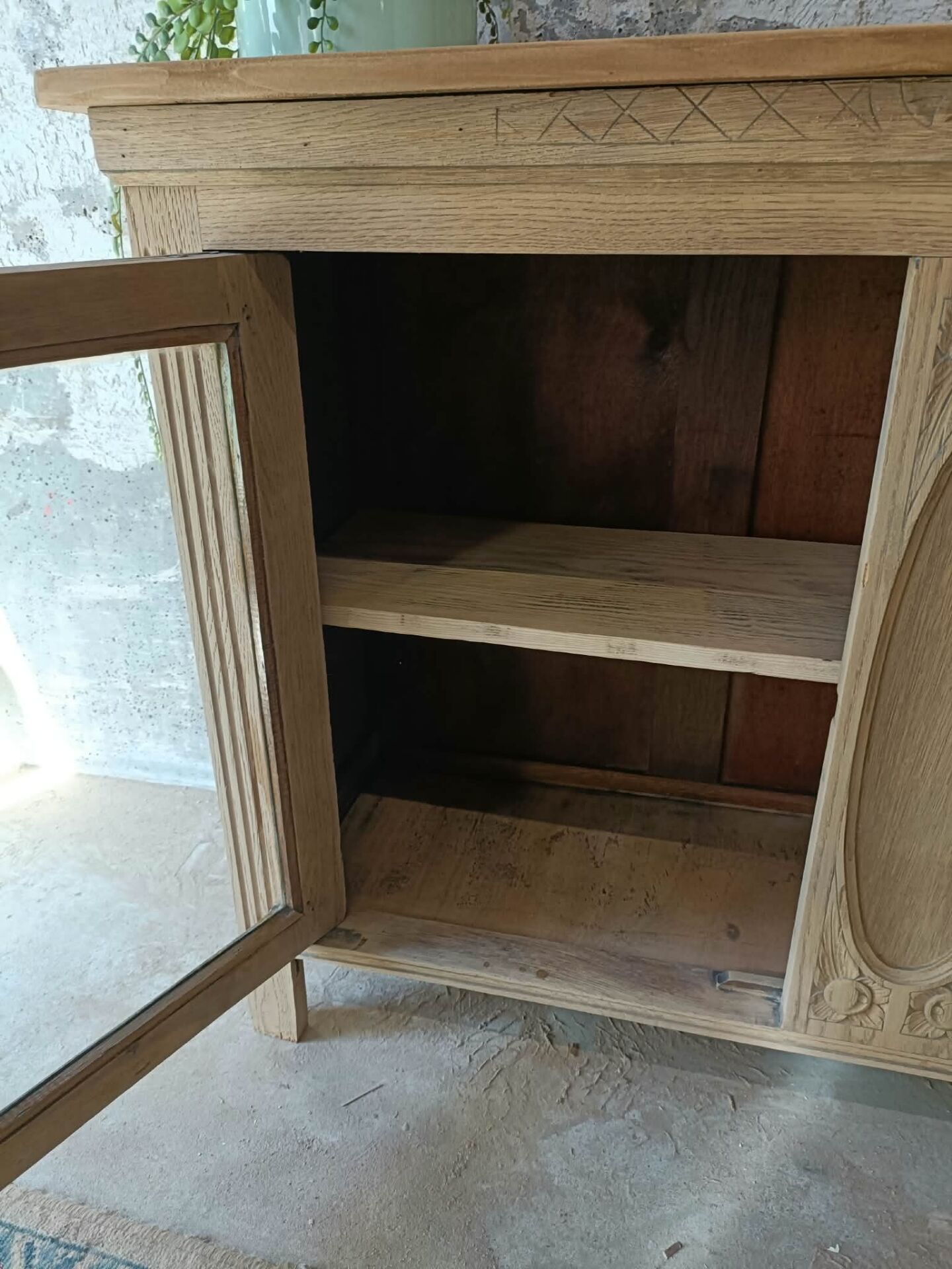 Display cabinet
