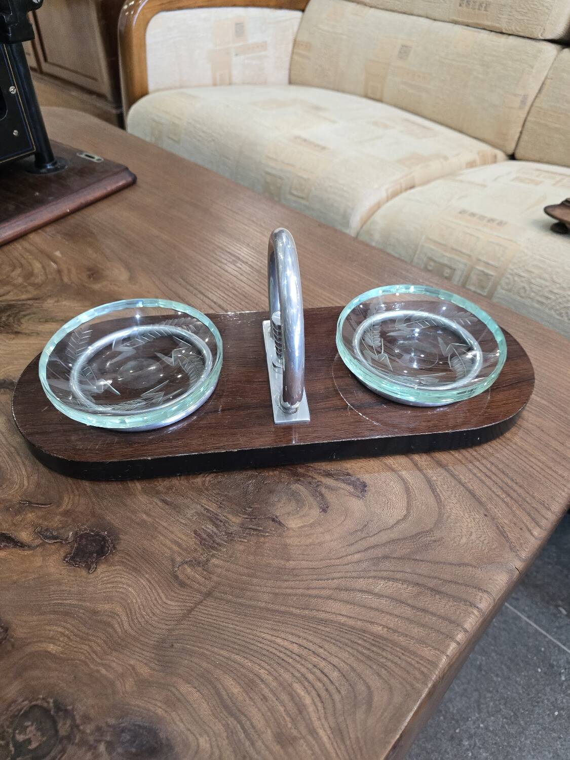 Art Deco pocket emptier in wood, engraved glass and chromed metal