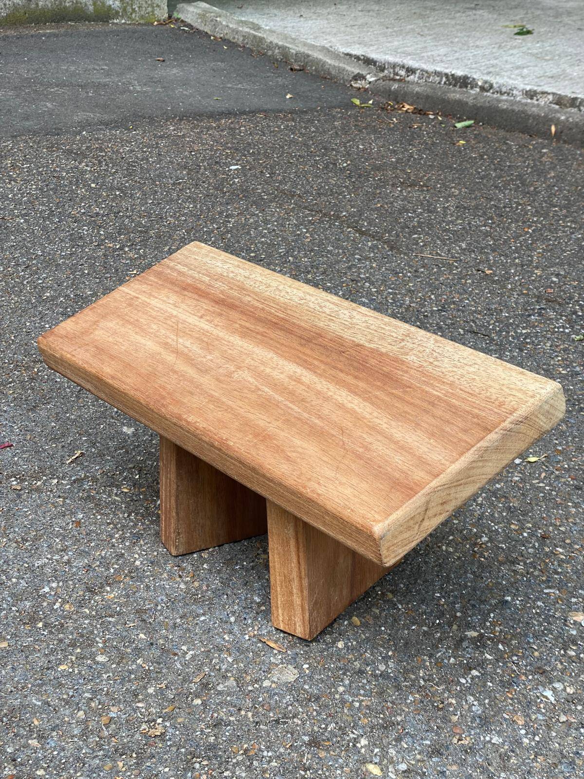 Meditation yoga stool in solid teak