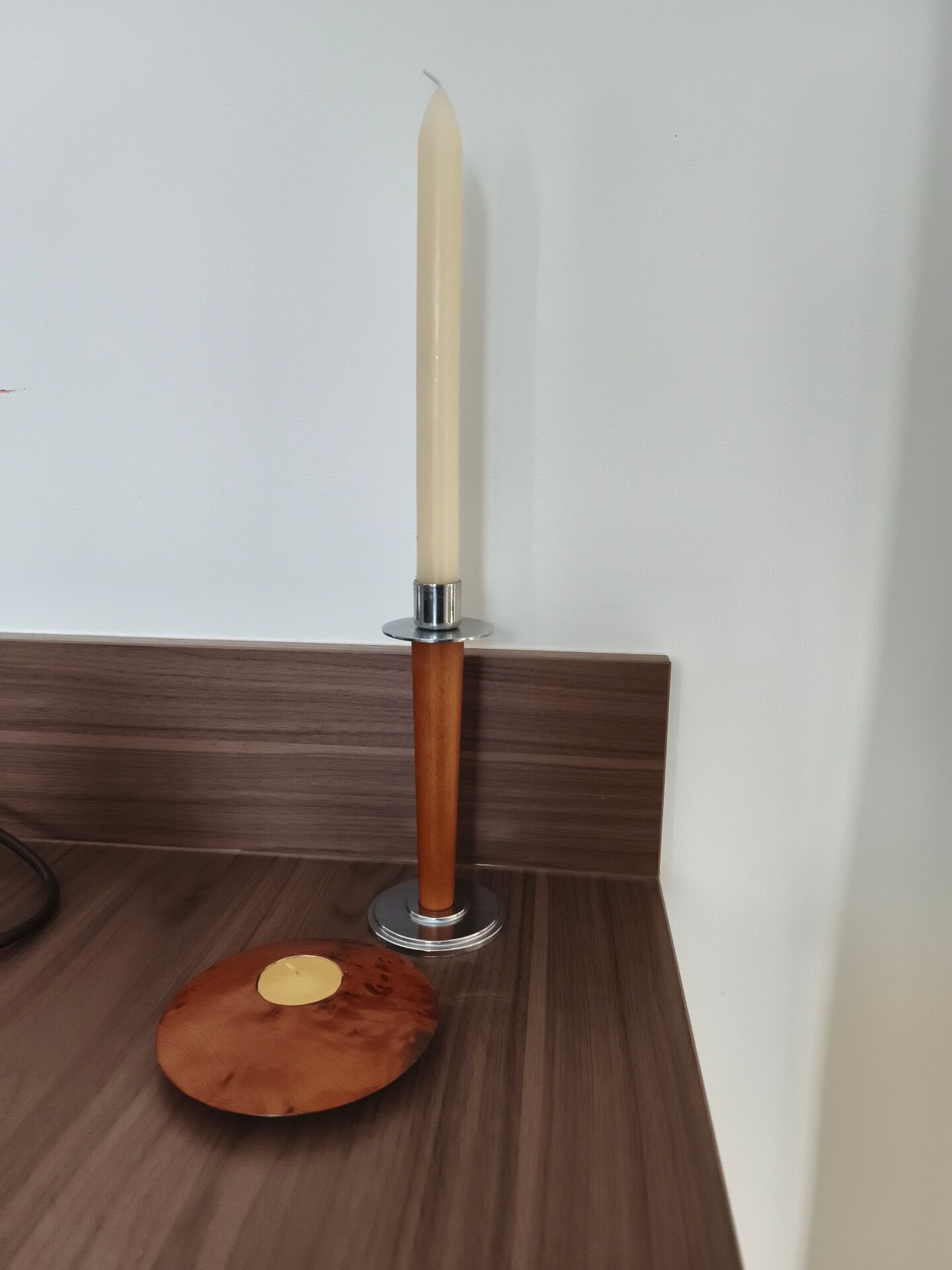 Candle holder and tealight holder.