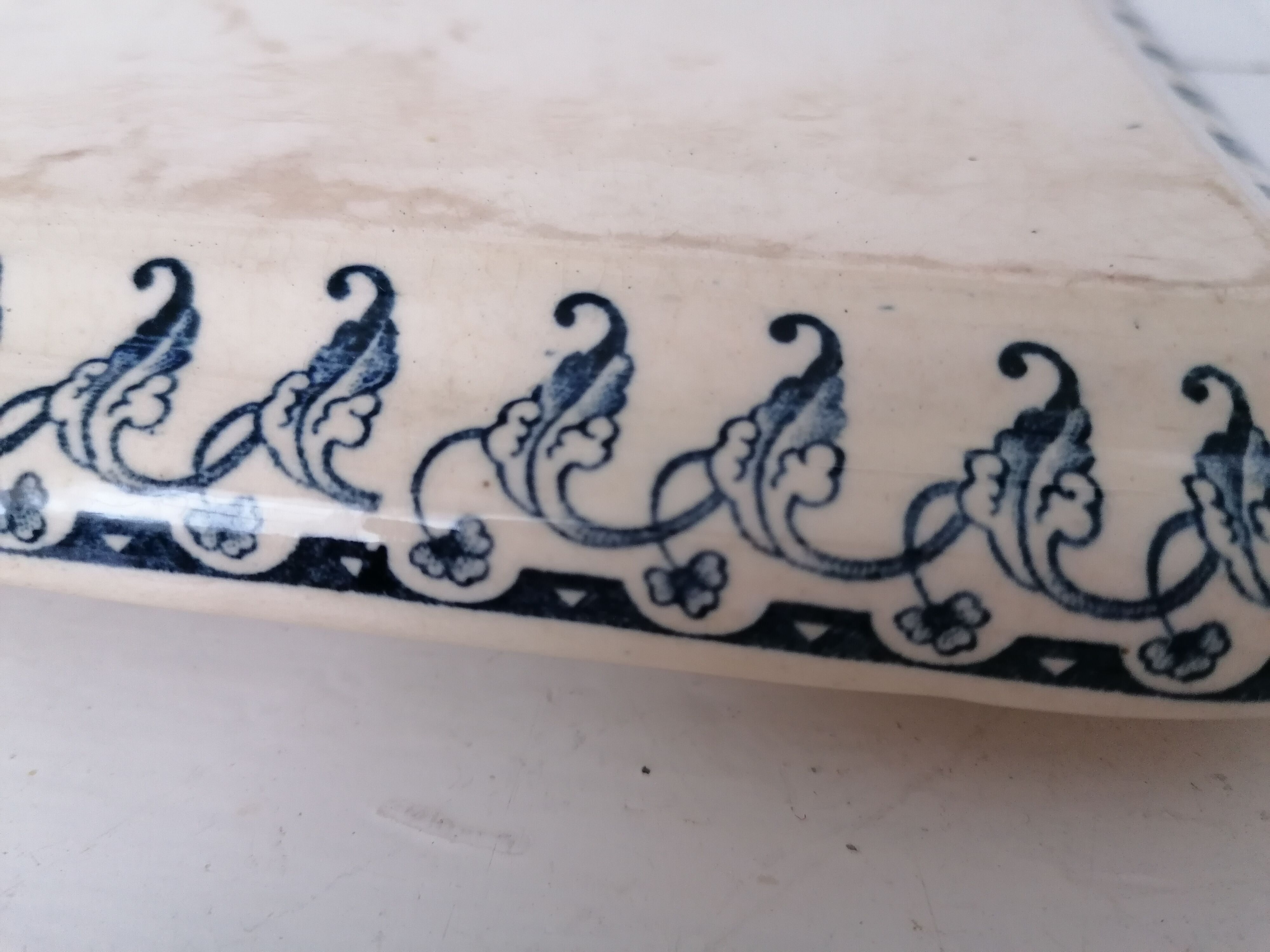 Gien earthenware square flat