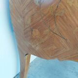 Louis XV chest of drawers in rosewood marquetry