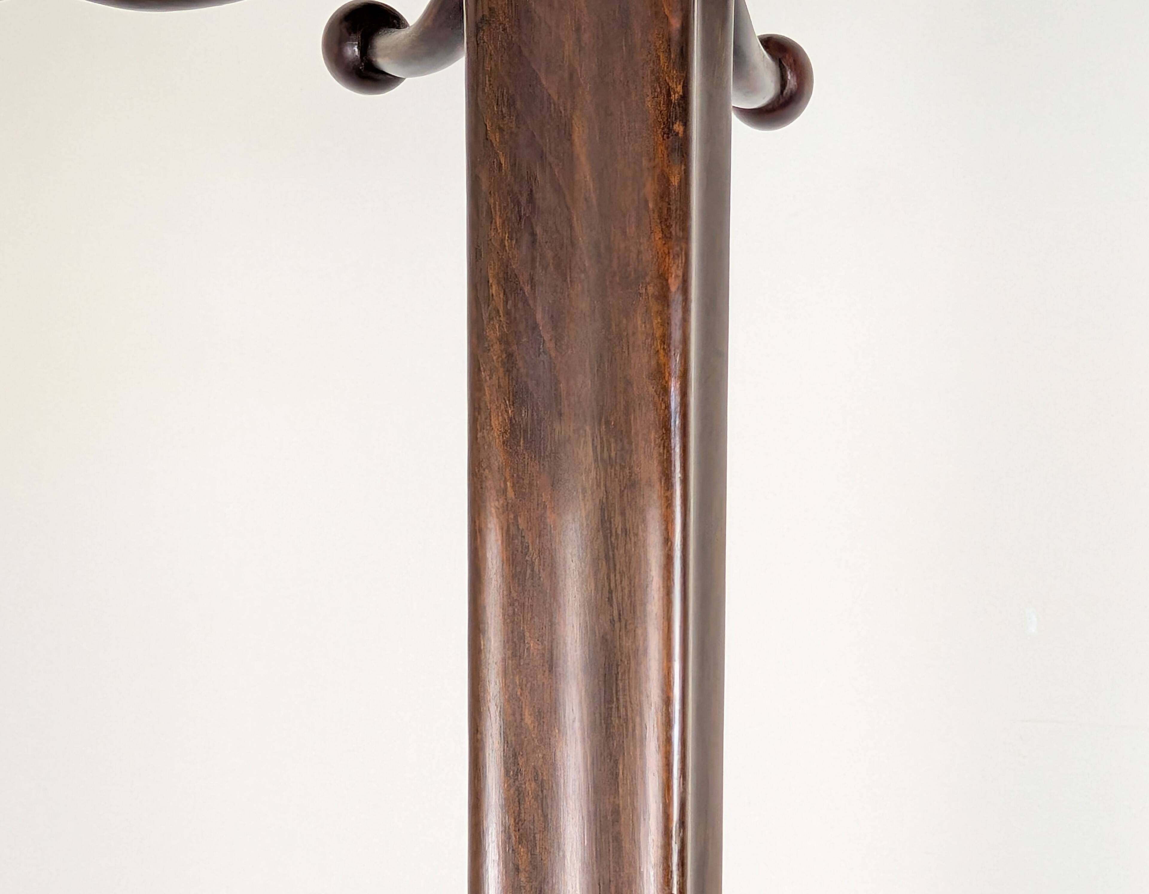 Fischel parrot coat rack