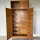 Armoire en bois vintage