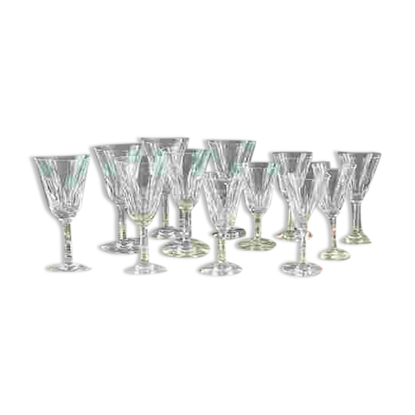 12 verres en cristal Saint Louis, modèle Cerdagne, XXe siècle