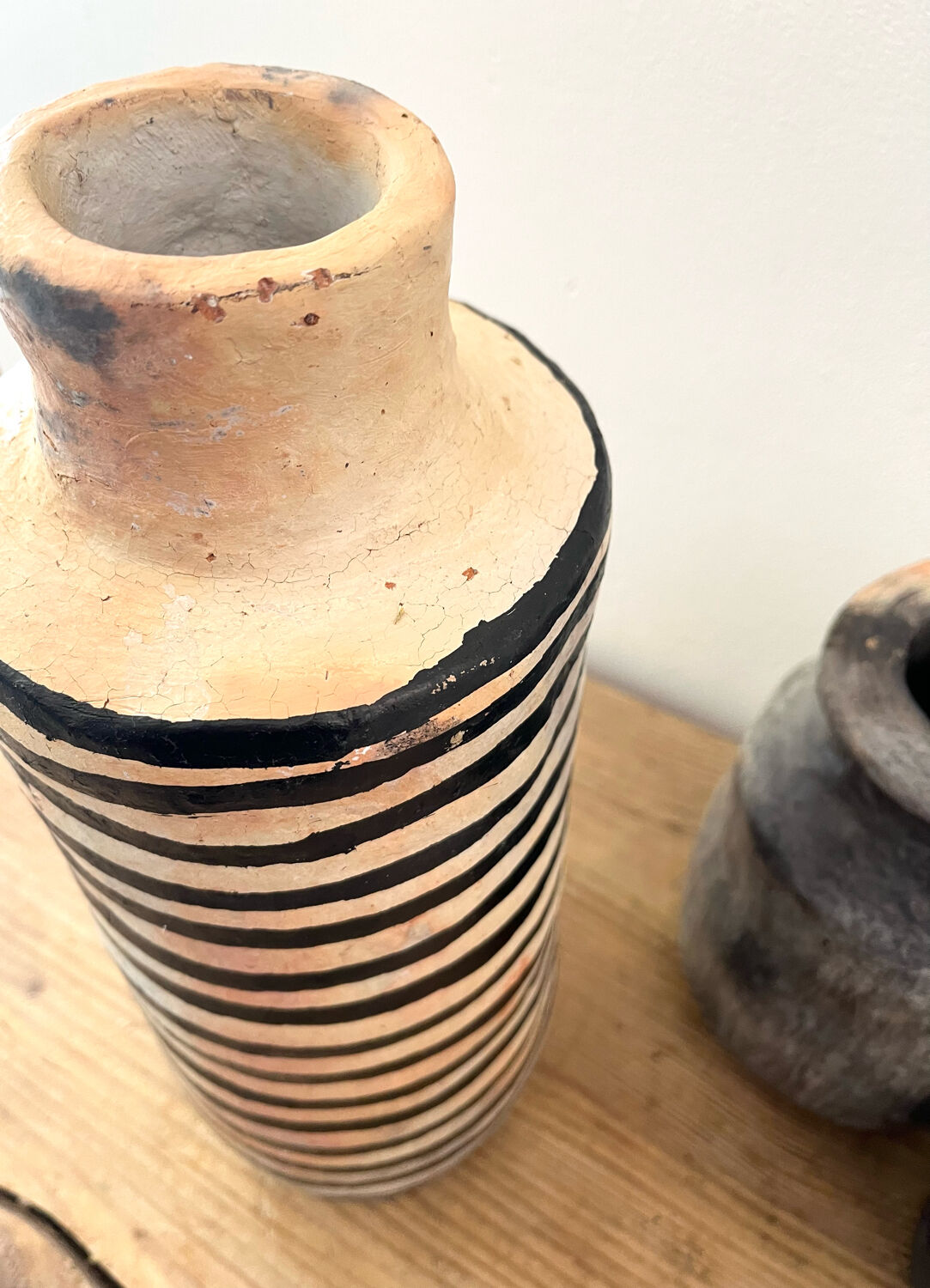 Sejnane terracotta vase