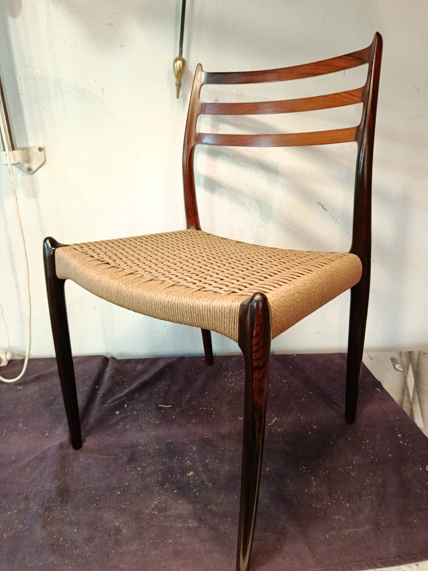Chaises no78 palissandre/ corde Niels Otto Moller