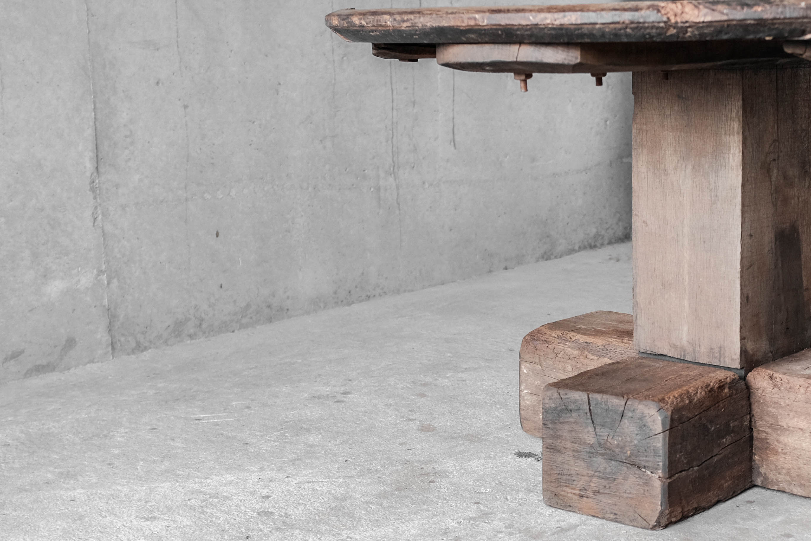 Round primitive dining table, solid wood