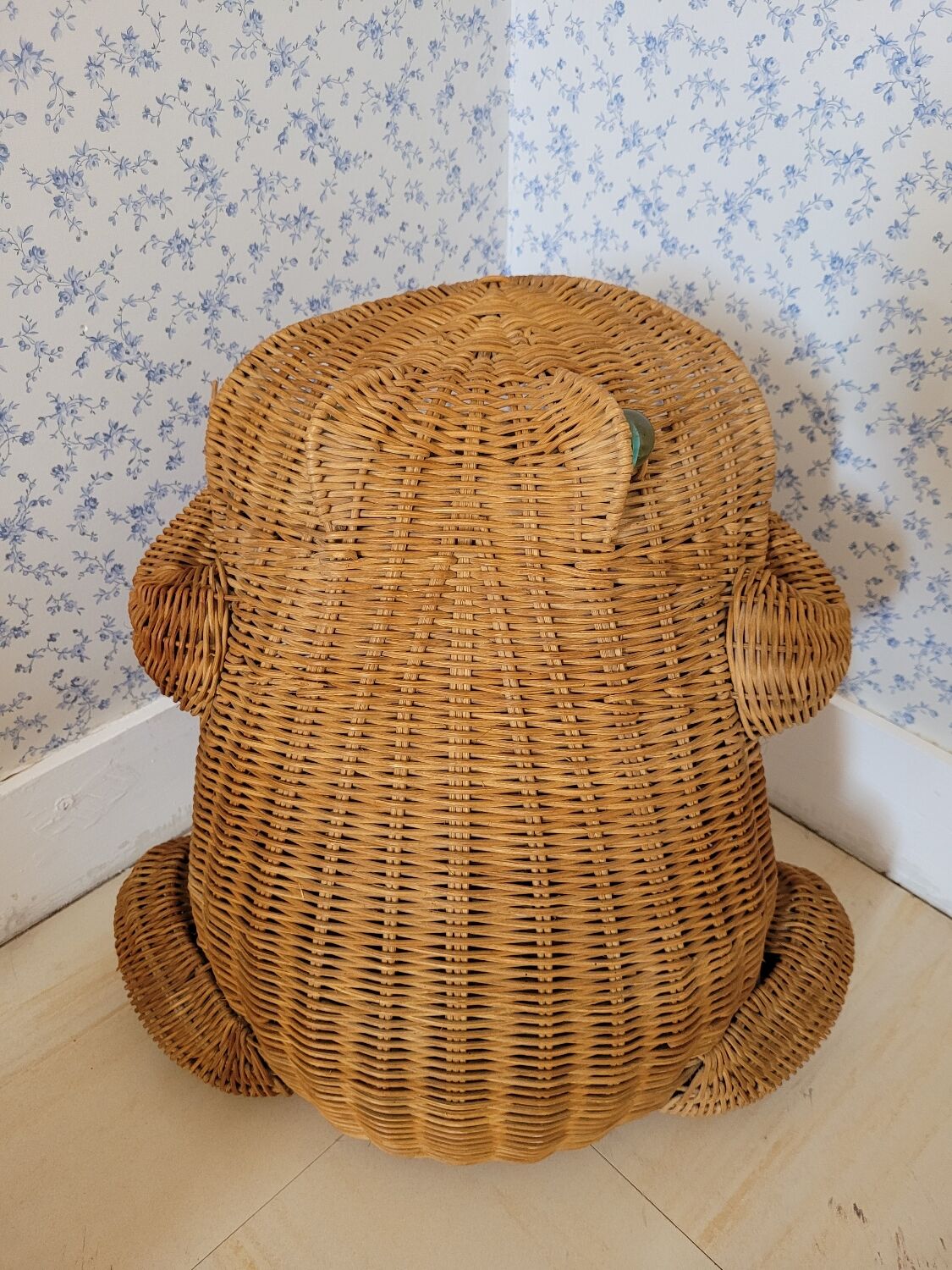 Iconic magazine holder 1970