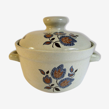 Ceramic soup of Saint-Amand-les-Eaux