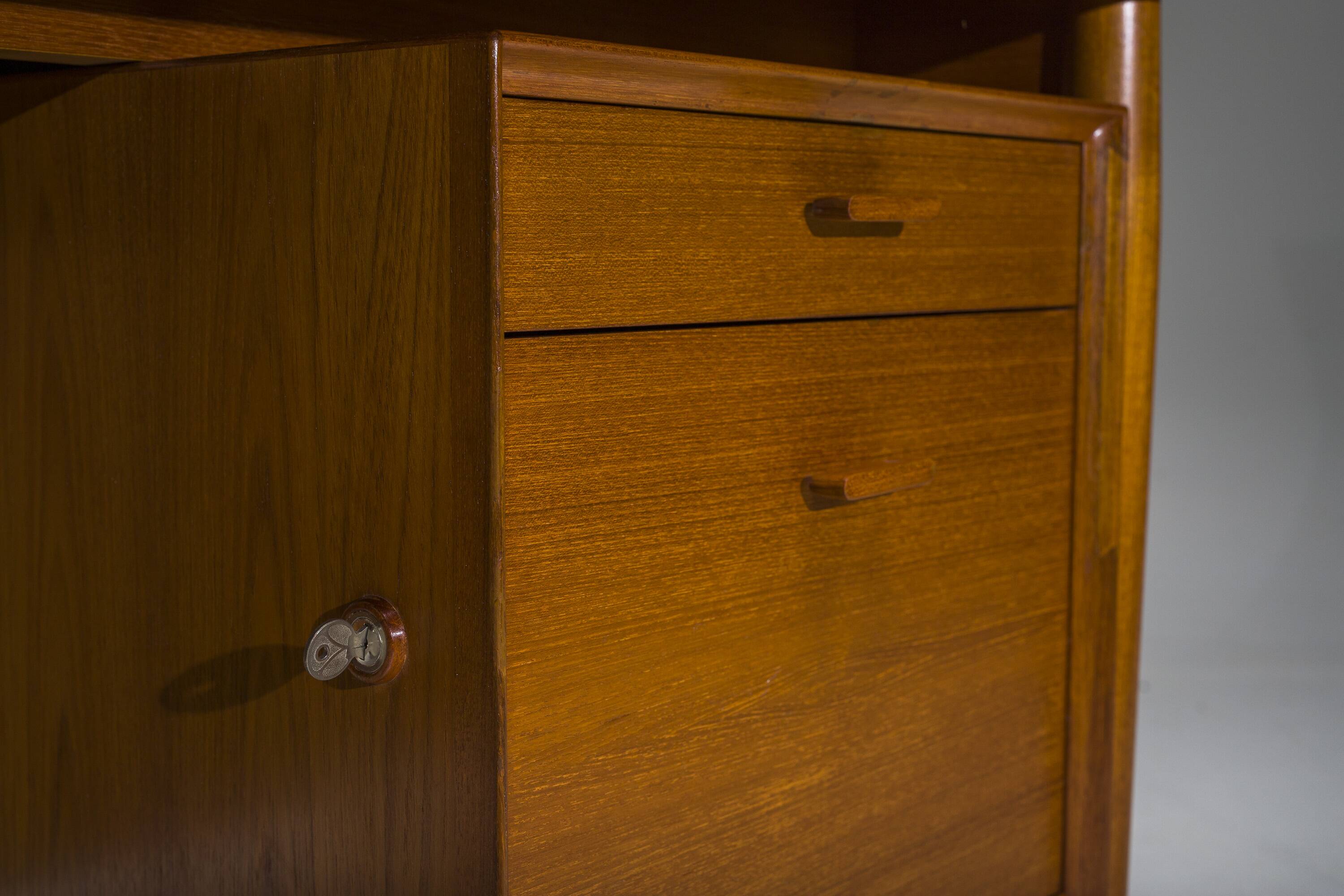 Model 207 Desk in Teak by Arne Vodder for Sibast, 1960s