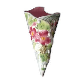 Barbotine wall vase