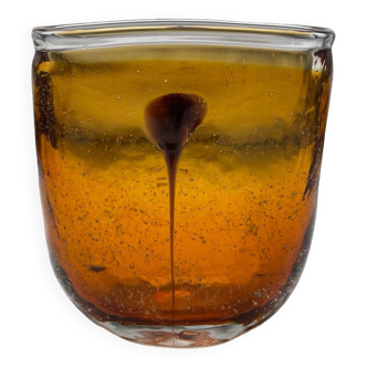 Vase en verre soufflé ambré