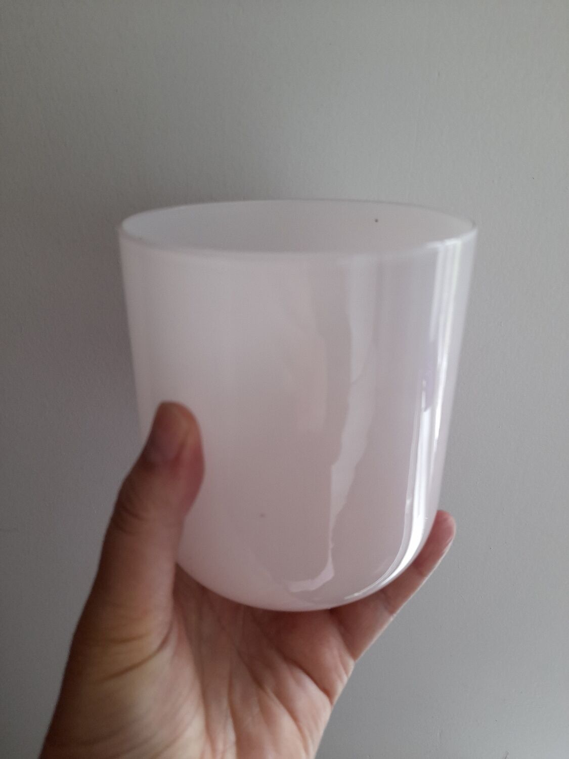 Powder-pink opaline candy box