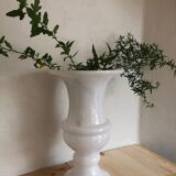 Medici vase in white opaline