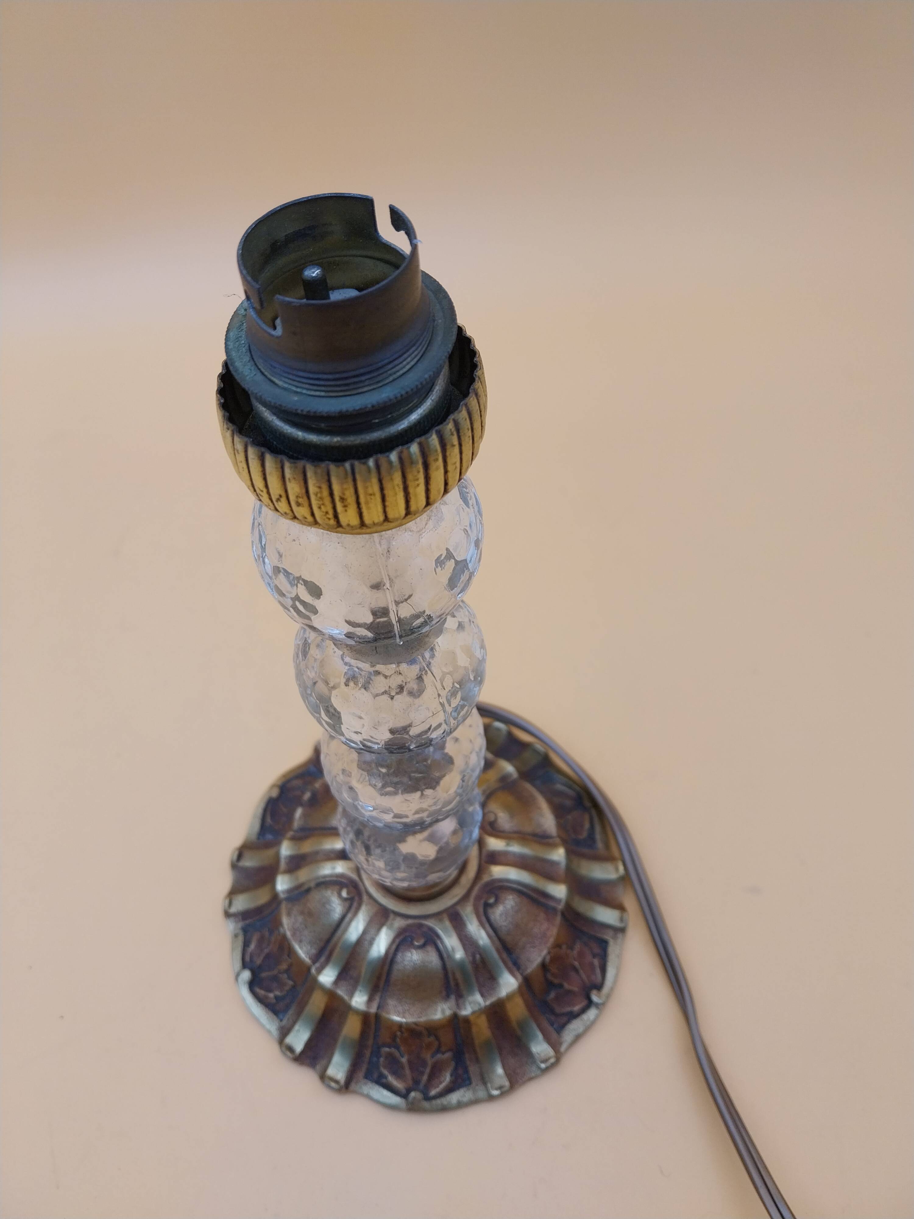 Art Deco lamp in brass and glass