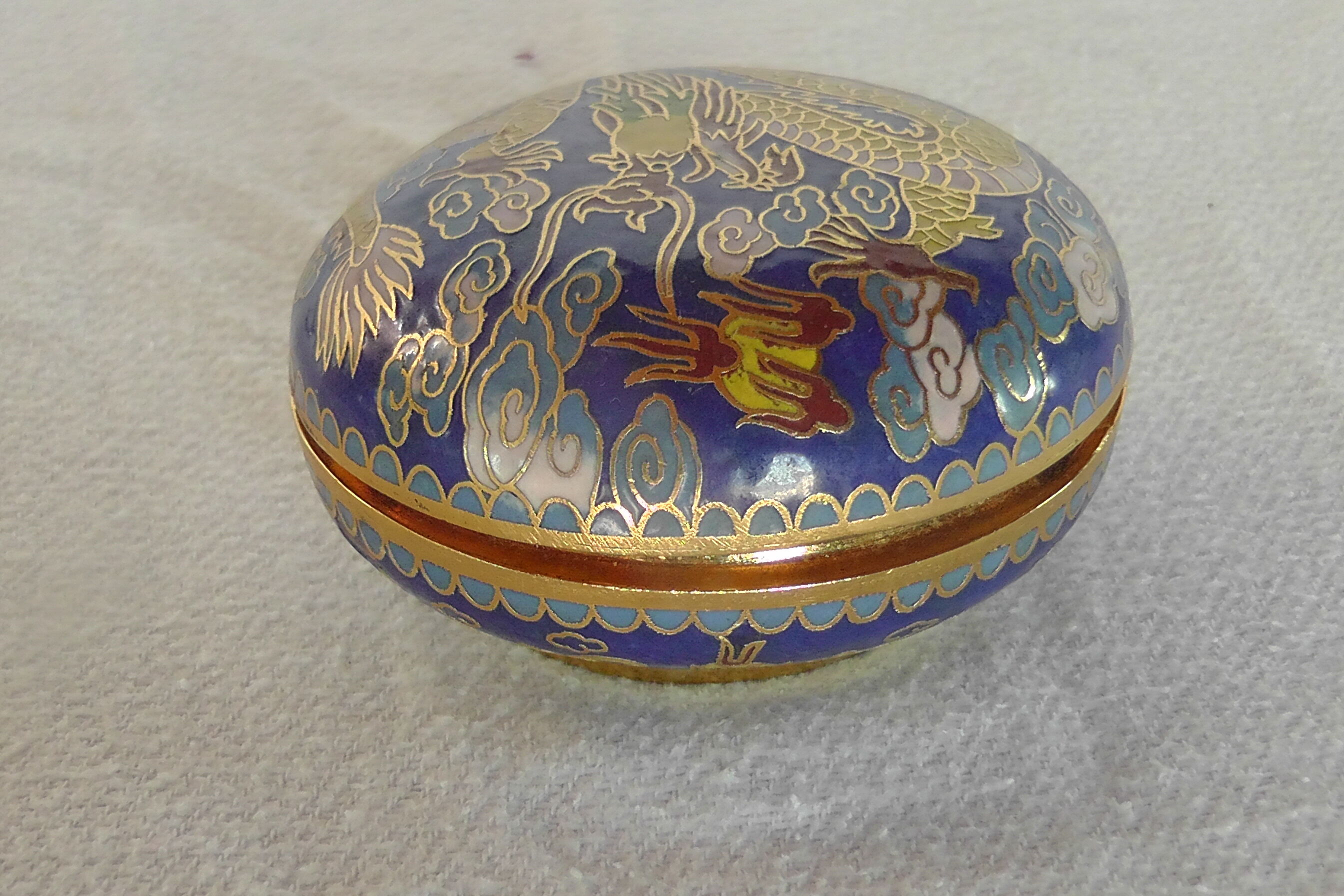 Bonbonnière en émail cloisonné Dragon