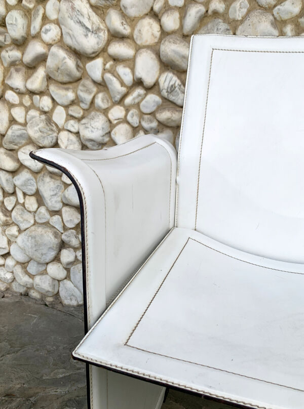 Fauteuil en cuir blanc, Tito Agnoli pour Matteo Grassi, Italie, 1970-80s